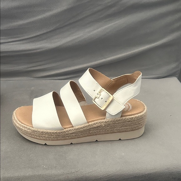 Dr Scholls White Espadrille Sandals - Picture 3 of 10